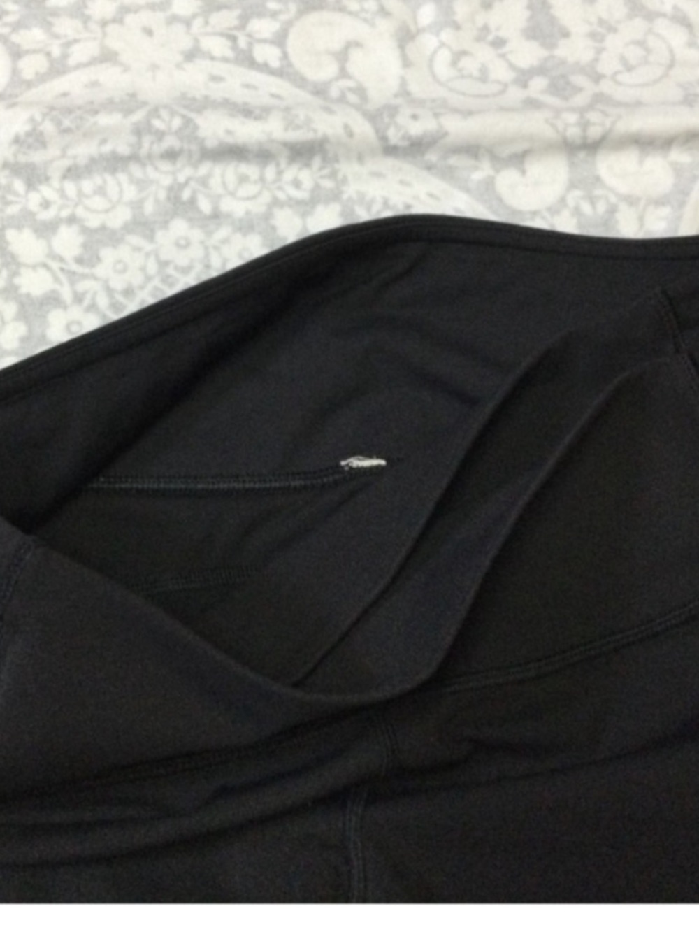 Lululemon Athletica Crop
Leggings 8 - Picture 5 of 10